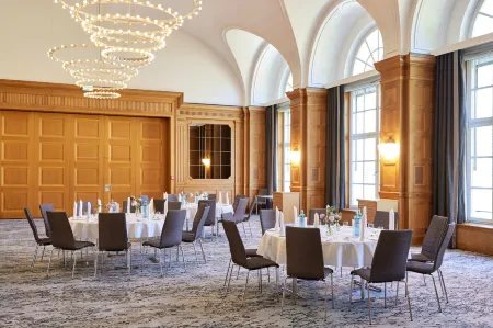 Kasino Hotel Отели в г. Леверкузен