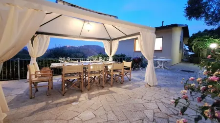 Hill Palace Villa, Private Pool, Sea View, Full Privacy, Easy Accessible by Car