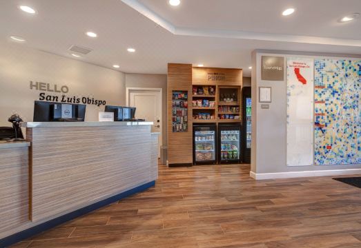 타운플레이스 스위트 산 루이스 오비스포 실내 사진