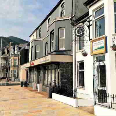 Mourne Mountain Art Apartments Hotel Exterior