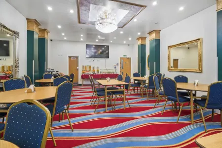 Best Western Greater London Hotel Отели в г. Редбридж