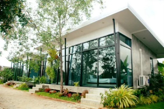 บ้านนกปลายนาโฮมสเตย์ โรงแรมใกล้สะพานรักษ์แสม