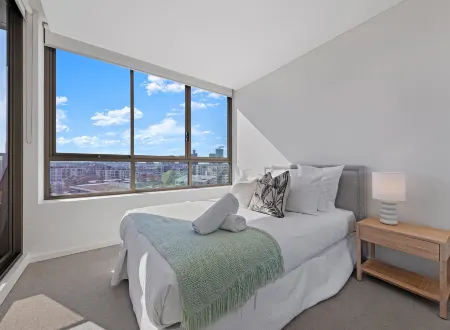 Kozyguru | Wentworth Point | 2B Apt+Free Parking