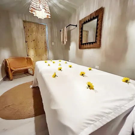 Bali Hotel Adults Only Isla Verde, a Trademark by Wyndham