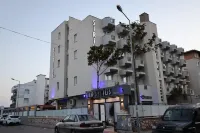 SİRİUS Mİ Hotel GÜMÜLDÜR Hôtels à : Menderes