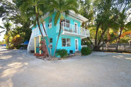 Sunset Cove Beach Resort