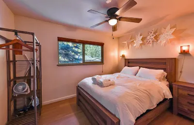 Charming Cherokee Cabin Secluded Stay for 6 Just 10 Minutes to Tahoe!
