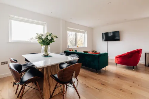 CH Apt 11 2Bed in Bath