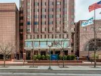 The Buckingham Hotel Hotels near West Loop