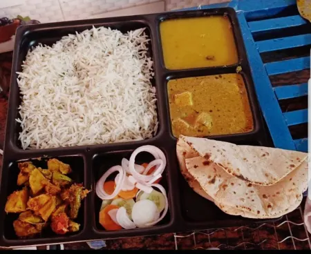 Hotel Ramlalla Palace Отели в г. Айодхья