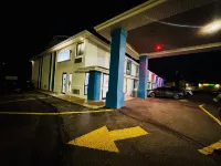 Express Inn Junction City Hotels near ALDI