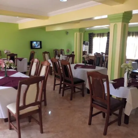 Kim Royals Hotel and Suites