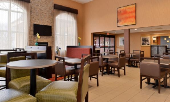 Comfort Inn & Suites Sharonville - Cincinnati North