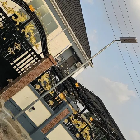 TM Luxe Stays Apartment