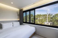 From H Brown Dot Hotel Gyeongju Yangnam - Hot Springs