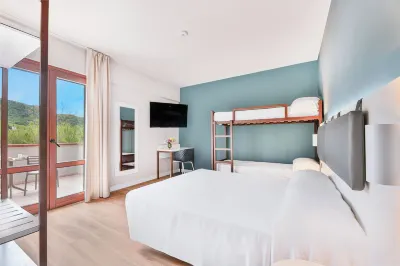 Elba Vibe Smart Hotel Отели в г. Procchio