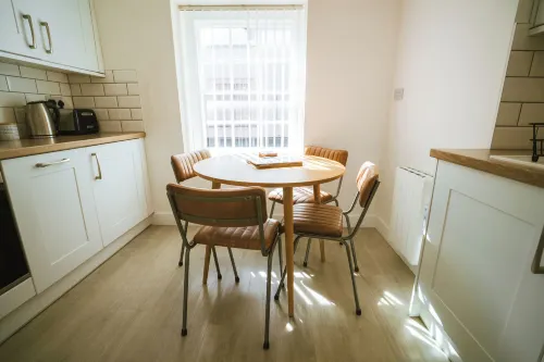 West House East - by Rowes Retreats - 4-Star