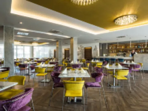 ホテル ゴールデン レイク リゾート バラトンフレドのホテル