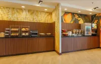Fairfield Inn & Suites Alexandria - breakfast