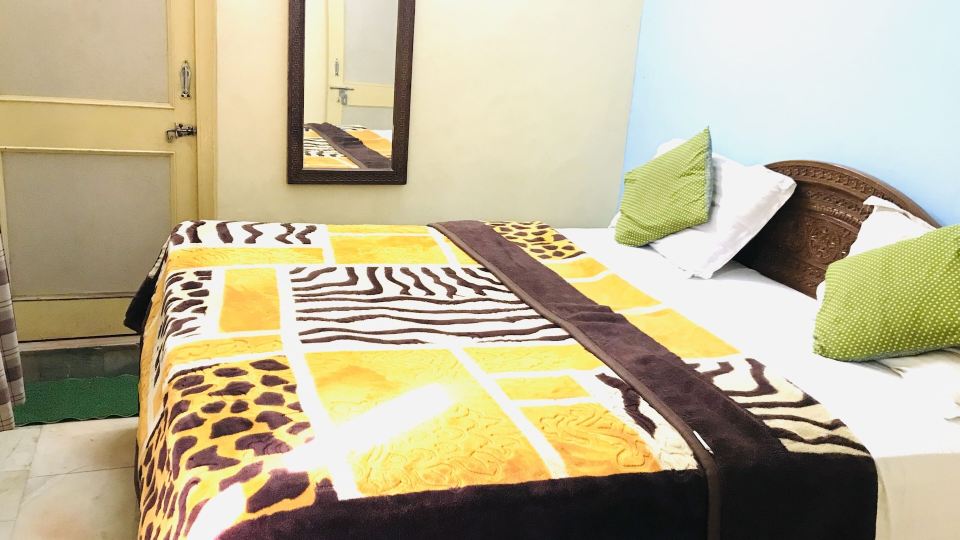 Hotel Golden City with Swimming Pool