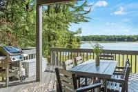 Strawberry Shores by AvantStay Lakefront Private Beach