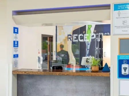 go2 portishead marina hotel Отели рядом с достопримечательностью «Clevedon Pier and Heritage Centre»