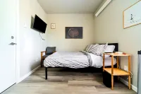 Cozy Micro Suites: Sleeps 2, Minutes to Downtown