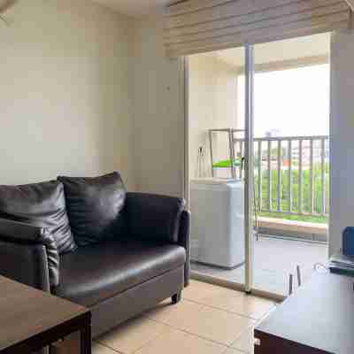 Warm and Homey 1Br at Belmont Residence Puri Apartment Others