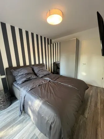 NEW - Exclusive hideaway on Lake Plessow