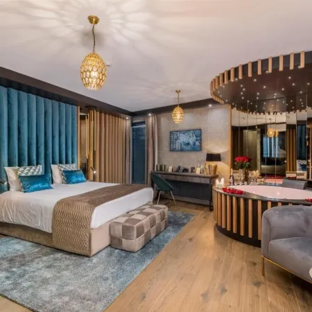 Art Suites Luxury Hotel