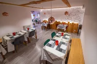 Chalet Margoni Hotels in Canazei