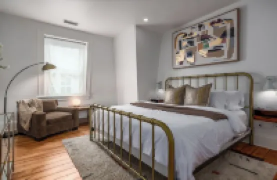 Spacious, Sleek, and Luxurious two-bedroom in Historic Westside of Providence