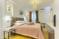 Irini Luxury Rooms