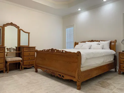 Delightful 4 bedrooms home with swimming pool.