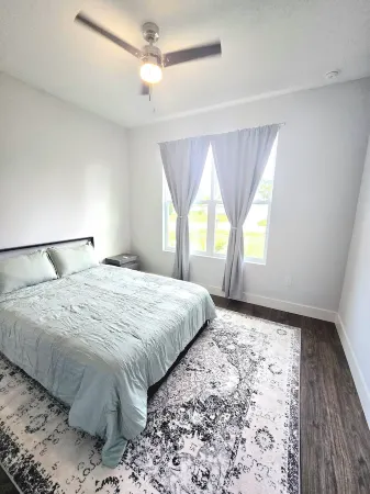 Brand new house with heated salt water pool. Perfect get away in Palm Coast