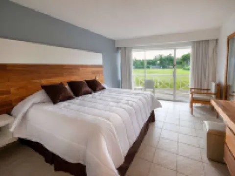 Viva Fortuna Beach by Wyndham, A Trademark All Inclusive Hotels in Freeport