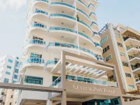 Central Park Tower Hotels near CEDIMAT