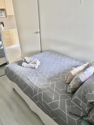 Prime location unit with backyard Hotel di Bondi Junction