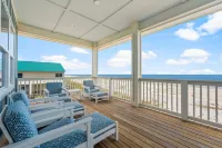 Pet Friendly Beach House - Sand Castle Hideaway by Panhandle Getaways