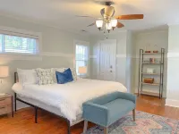 Blue Bungalow~Charming Carolina Place~Mins to Riverfront + UNCW~7 miles to Beach Hotels near The Children's Museum of Wilmington