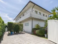 White Home