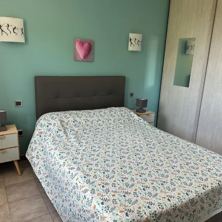 Uzès : l'Olivier Apartment in a Farmhouse 10 Minutes' Walk from the Town Center