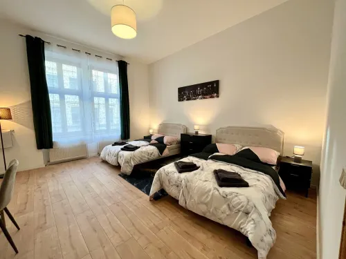 Walking distance to the center, near the arena - Homestays