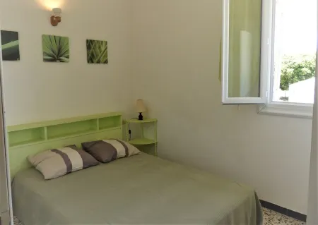 Large air-conditioned apartment on a private estate.  Exceptional panorama. Отели в г. Каржез