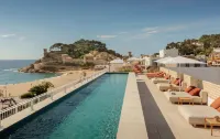Elisabeth by the Sea Hotel - Swimmingpools