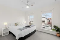 Hidden Heart Of Geelong | Spacious CBD Townhouse