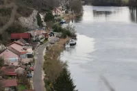 Chalet au Bord de L'eau