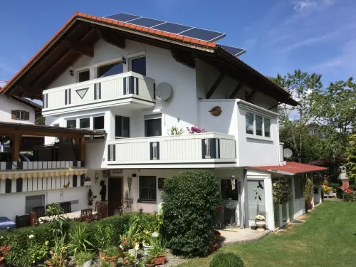 Quiet vacation apartment according to Chinese Feng-Shui teachings with water bed