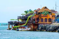 Falcon Oceanviews 4br Penthouse/Free Airport Transport/Security/Gated - อพาร์ทเม้นท์
