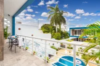 Boutique Getaway, Pool, A/C, CoffeeBar, and Balcony at Stingray Villa in Cozumel